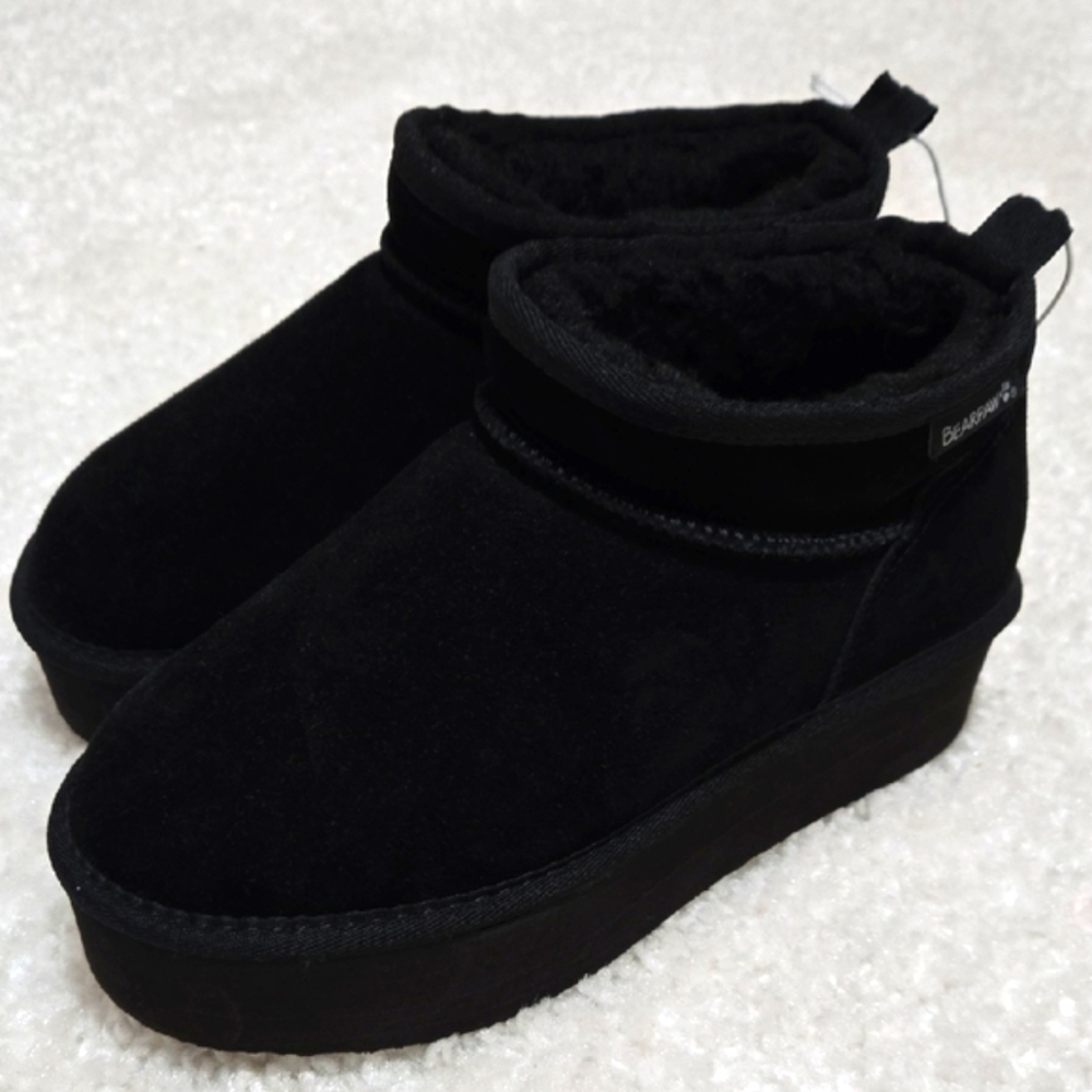 *NWT* Shalini Retro Shorty Bearpaw Ankle Suede Boots